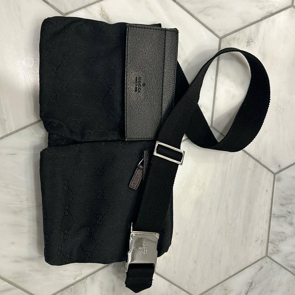 Like new Gucci Fanny pack price is FIRM